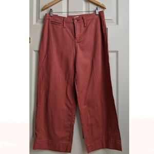 High-rise wide leg crop size 8